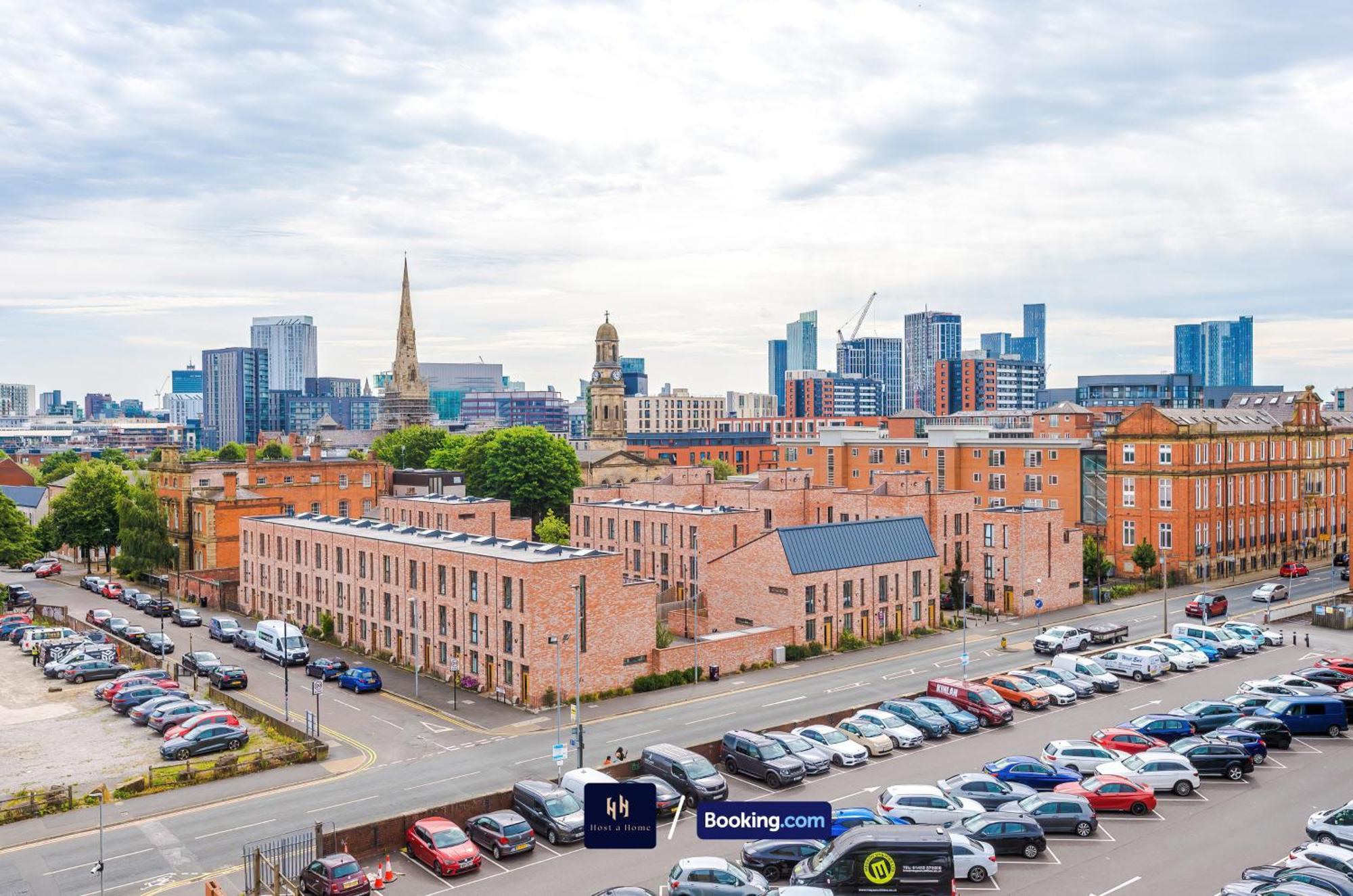 Cosy Mcr 1 Bedroom Apartment By Host A Home Short Lets & Serviced Accommodation Manchester With Balcony Exterior photo